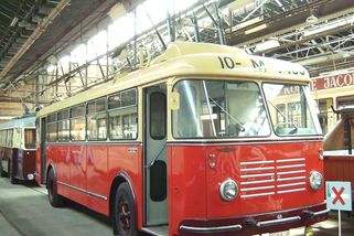 Elektrobus bez trolejí i baterií. Švýcaři vsadili na obří setrvačník - Médium.cz